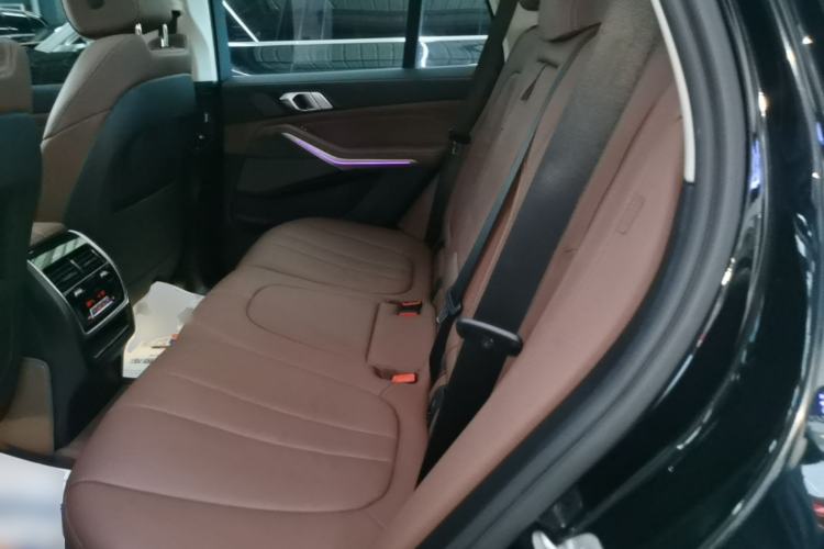 Used BMW X5 2021 xDrive40i M Sport Package Left Rear Seat