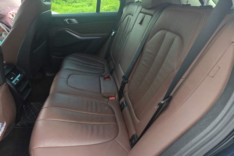 Used BMW X5  Left Rear Seat