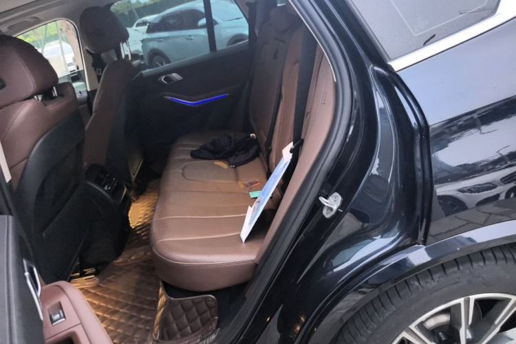 Used BMW X5 2021 xDrive30i M Sport Package Left Rear Seat