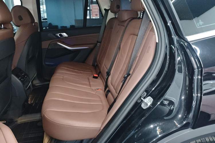 Used BMW X5 2021 xDrive30i X Design Package Left Rear Seat