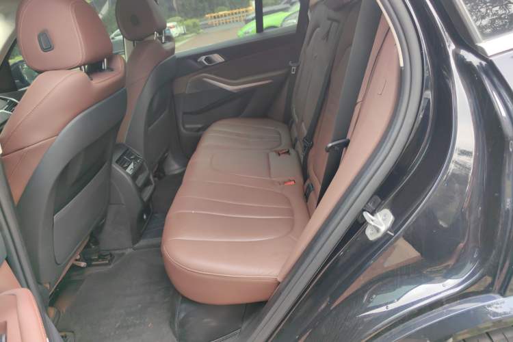 Used BMW X5 2021 xDrive30i M Sport Package Left Rear Seat