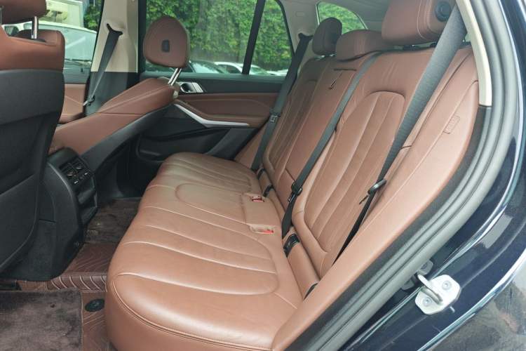 Used BMW X5 2021 xDrive30i M Sport Package Left Rear Seat