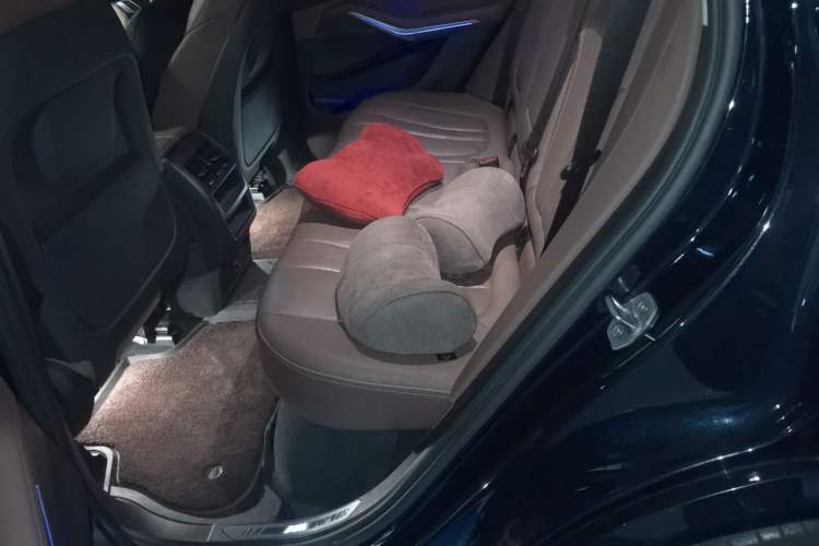 Used BMW X5 2021 xDrive30i M Sport Package Left Rear Seat
