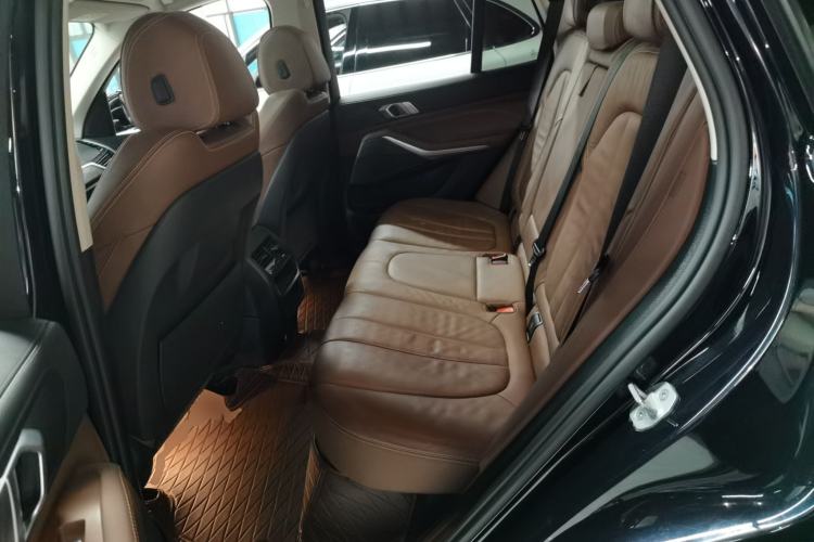 Used BMW X5 2021 xDrive30i M Sport Package Left Rear Seat