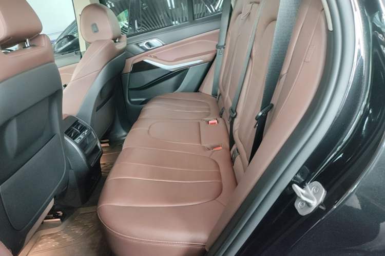 Used BMW X5 2021 xDrive30i M Sport Package Left Rear Seat