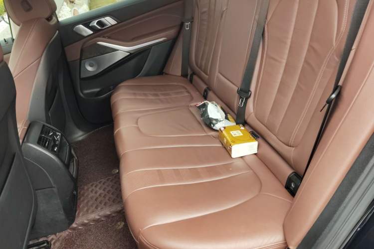 Used BMW X5 2021 xDrive40i M Sport Package Left Rear Seat