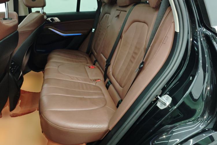 Used BMW X5 2021 xDrive30i M Sport Package Left Rear Seat