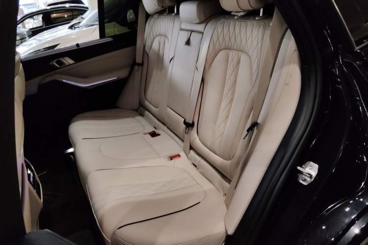 Used BMW X5 2021 xDrive40i Luxury Model with M Sport Package Left Rear Seat