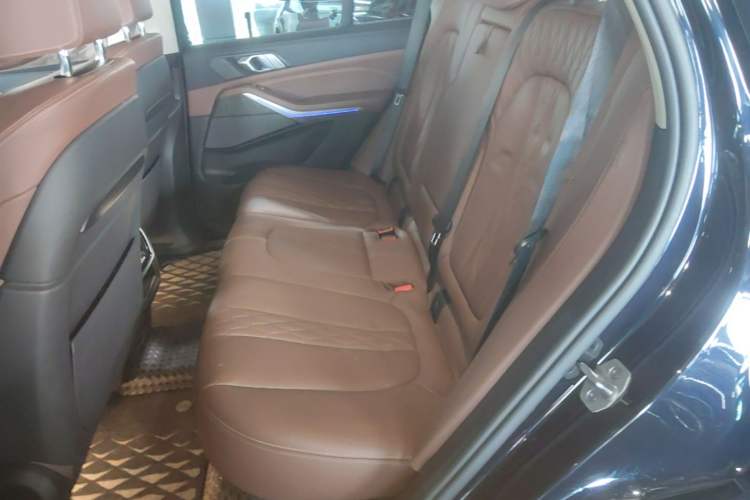 Used BMW X5 2021 xDrive40i Luxury Model with M Sport Package Left Rear Seat