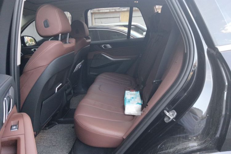 Used BMW X5 2021 xDrive40i M Sport Package Left Rear Seat