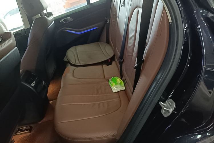 Used BMW X5 2021 xDrive40i M Sport Package Left Rear Seat