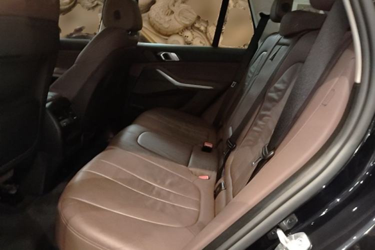 Used BMW X5 2021 xDrive40i M Sport Package Left Rear Seat