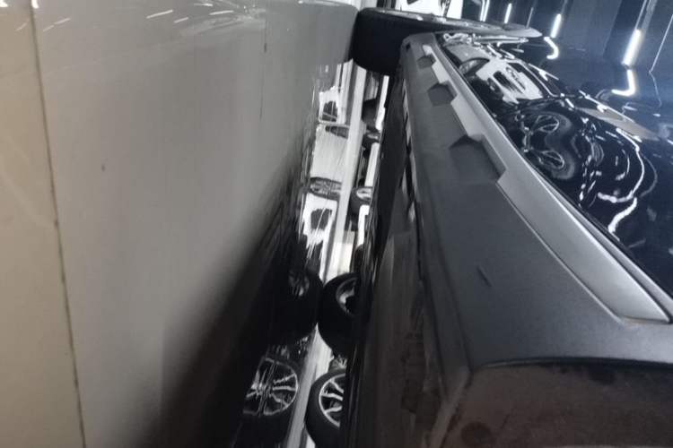 Used BMW X5 2021 xDrive30i X Design Package Left Side Sill