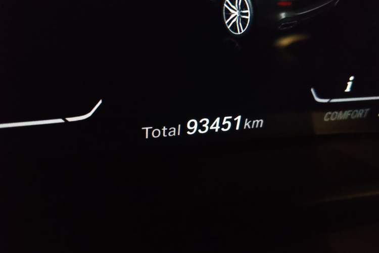 Used BMW X5 2021 xDrive30i M Sport Package Odometer Close Up
