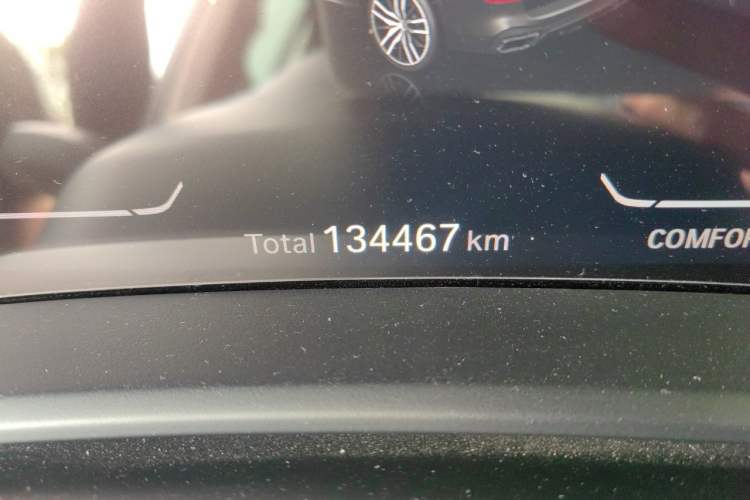 Used BMW X5 2021 xDrive30i M Sport Package Odometer Close Up