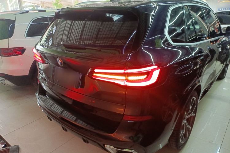 Used BMW X5 2021 xDrive40i Luxury Model with M Sport Package Rear