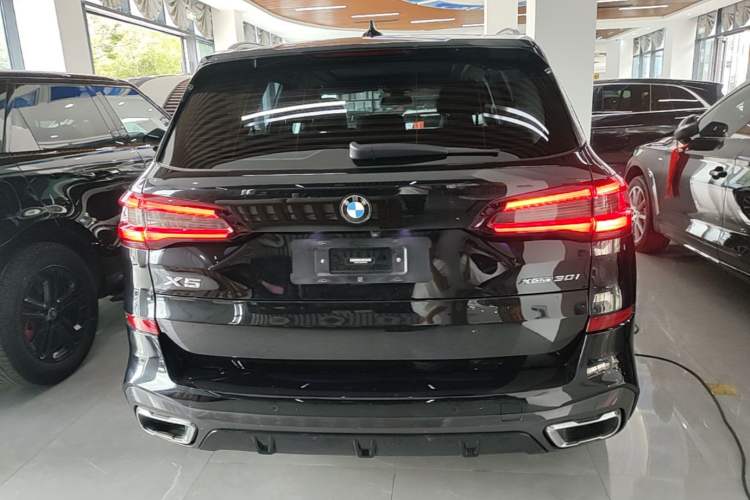 Used BMW X5 2021 xDrive30i M Sport Package Rear