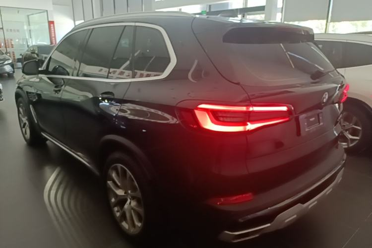 Used BMW X5 2021 xDrive30i X Design Package Rear Left 45 Deg