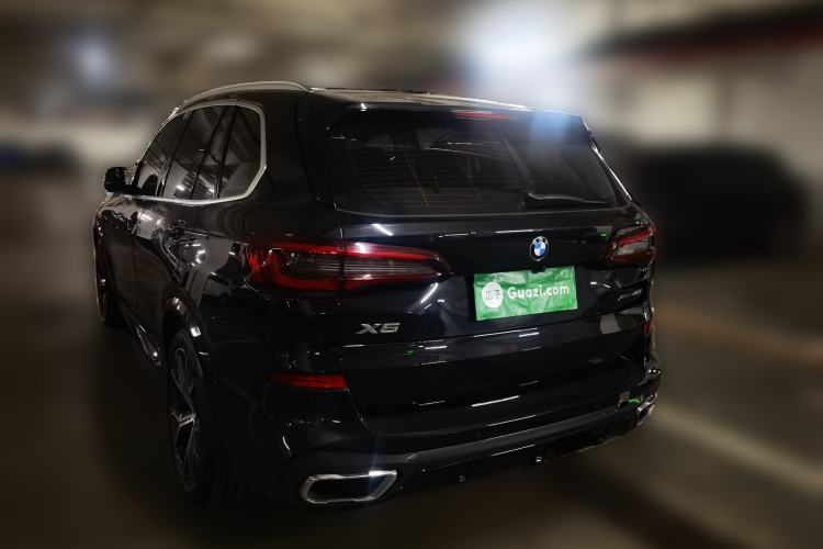 Used BMW X5 2021 xDrive40i Luxury Model with M Sport Package Rear Left 45 Deg
