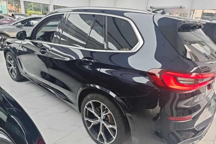 Used BMW X5 2021 xDrive40i M Sport Package Rear Left 45 Deg
