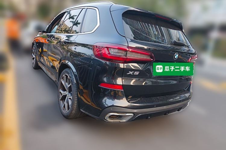Used BMW X5 2021 xDrive40i Luxury Model with M Sport Package Rear Left 45 Deg