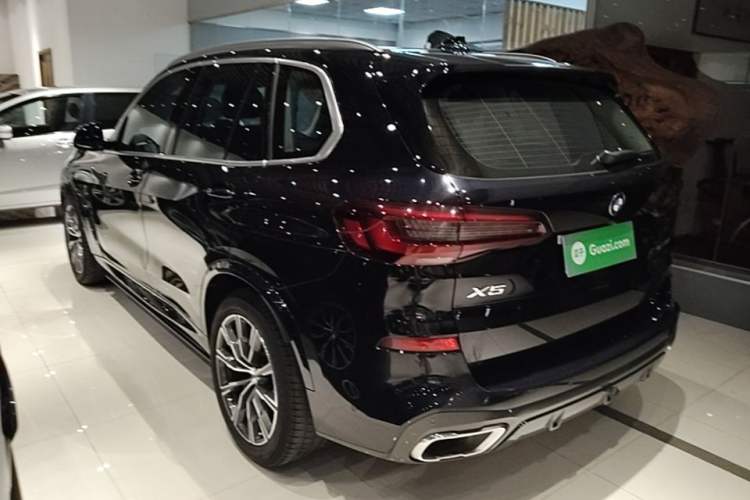 Used BMW X5 2021 xDrive40i M Sport Package Rear Left 45 Deg