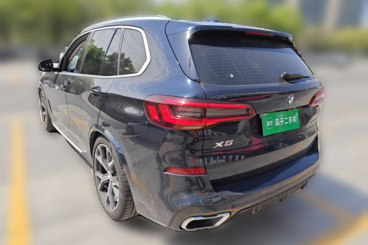 Used BMW X5 2021 xDrive40i Luxury Model with M Sport Package Rear Left 45 Deg
