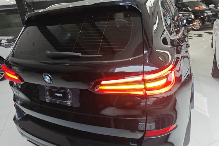Used BMW X5 2021 xDrive30i M Sport Package Rear Right 45 Deg