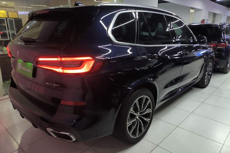 Used BMW X5 2021 xDrive30i M Sport Package Rear Right 45 Deg