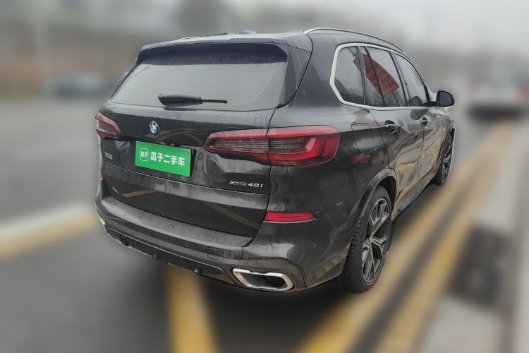 Used BMW X5 2021 xDrive40i Luxury Model with M Sport Package Rear Right 45 Deg
