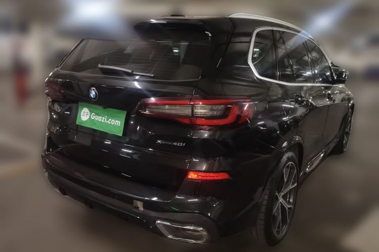 Used BMW X5 2021 xDrive40i Luxury Model with M Sport Package Rear Right 45 Deg