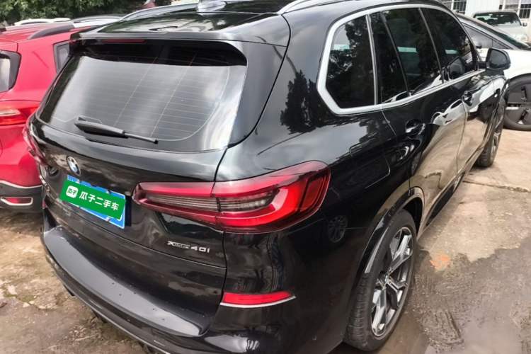 Used BMW X5 2021 xDrive40i Luxury Model with M Sport Package Rear Right 45 Deg