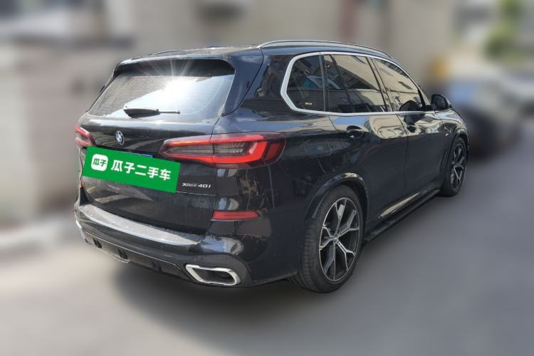 Used BMW X5 2021 xDrive40i Luxury Model with M Sport Package Rear Right 45 Deg