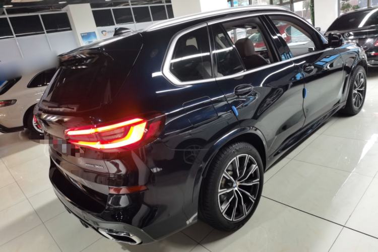 Used BMW X5 2021 xDrive30i M Sport Package Rear Right 45 Deg