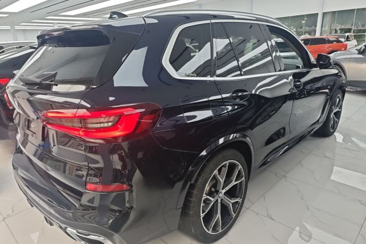 Used BMW X5 2021 xDrive40i M Sport Package Rear Right 45 Deg