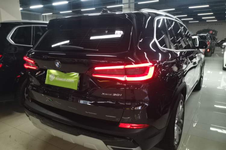 Used BMW X5 2021 xDrive30i X Design Package Rear Right 45 Deg