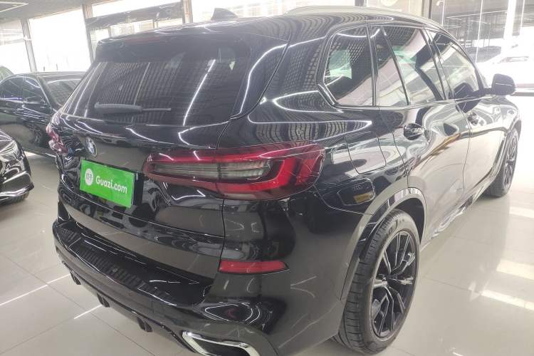 Used BMW X5 2021 Restyled xDrive40i M Sport Package Rear Right 45 Deg