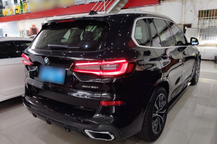 Used BMW X5 2021 Restyled xDrive30i M Sport Package Rear Right 45 Deg