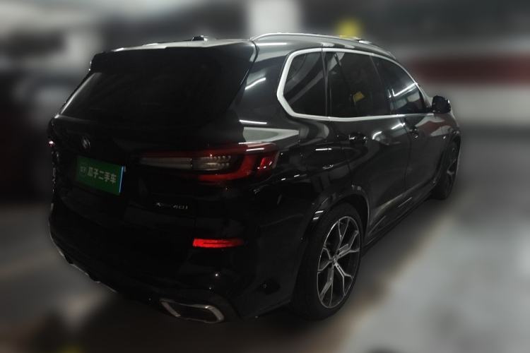 Used BMW X5 2021 xDrive40i Luxury Model with M Sport Package Rear Right 45 Deg