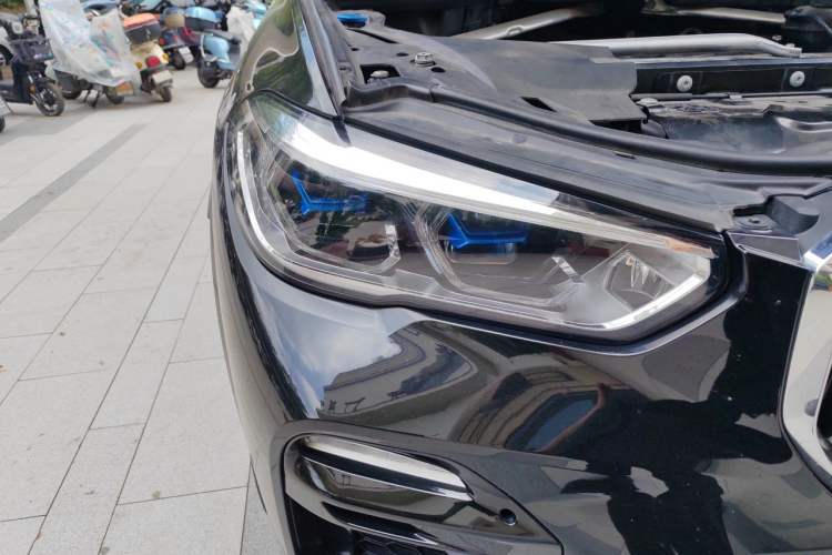 Used BMW X5 2021 xDrive40i M Sport Package Right Front Headlight