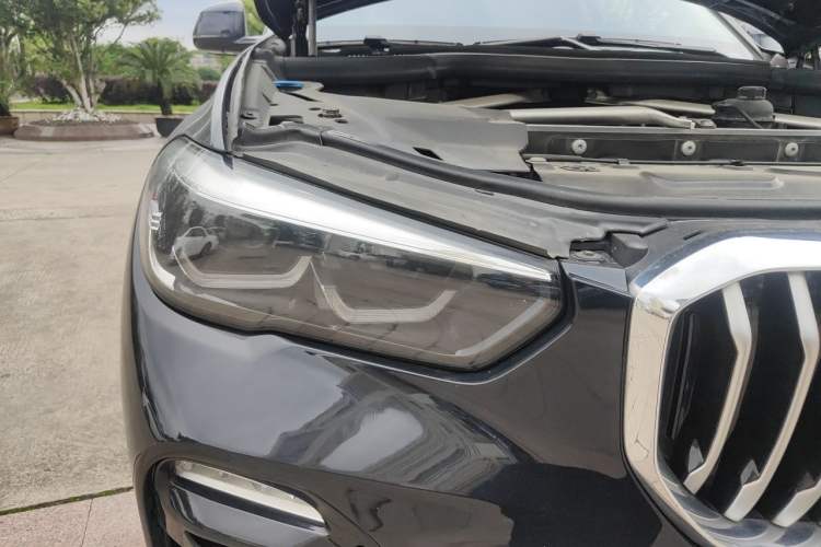 Used BMW X5 2021 xDrive30i M Sport Package Right Front Headlight