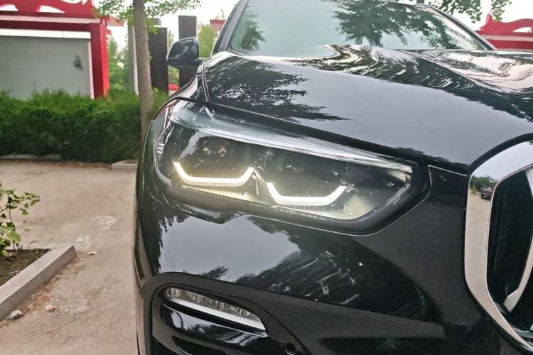 Used BMW X5 2021 Restyled xDrive30i M Sport Package Right Front Headlight