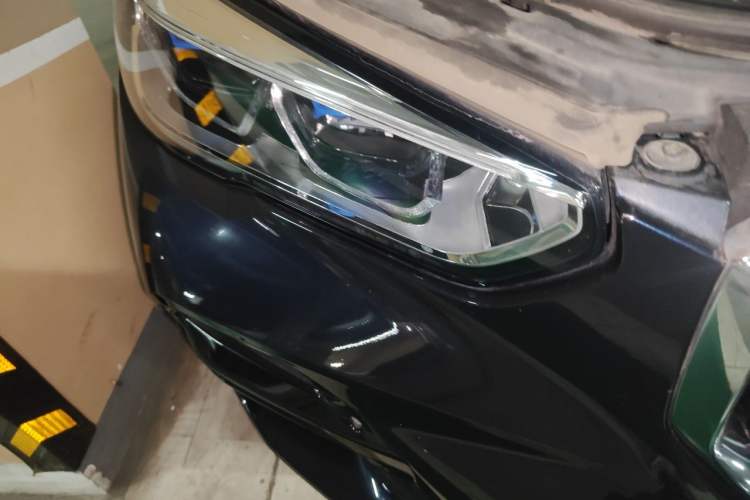 Used BMW X5 2021 Restyled xDrive40i Luxury Version M Sport Package Right Front Headlight