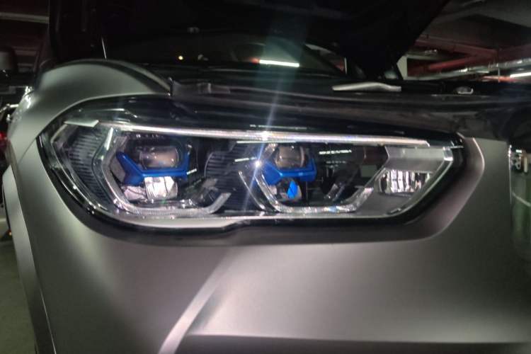 Used BMW X5 2021 xDrive40i M Sport Package Right Front Headlight