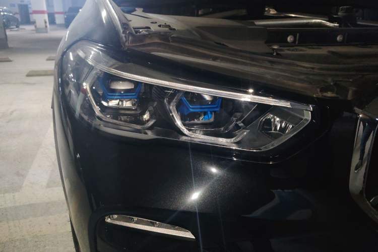 Used BMW X5 2021 xDrive40i M Sport Package Right Front Headlight