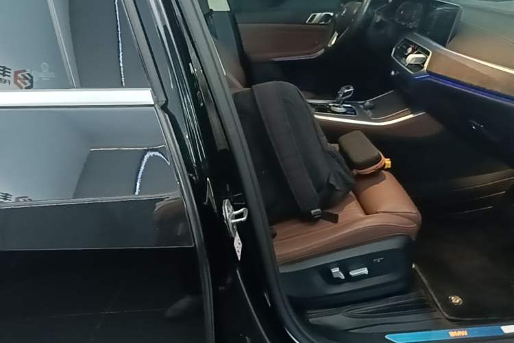 Used BMW X5 2021 xDrive30i X Design Package Right Front Seat