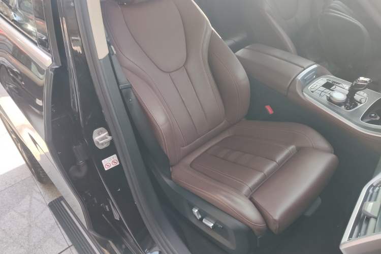 Used BMW X5 2021 Restyled xDrive40i M Sport Package Right Front Seat