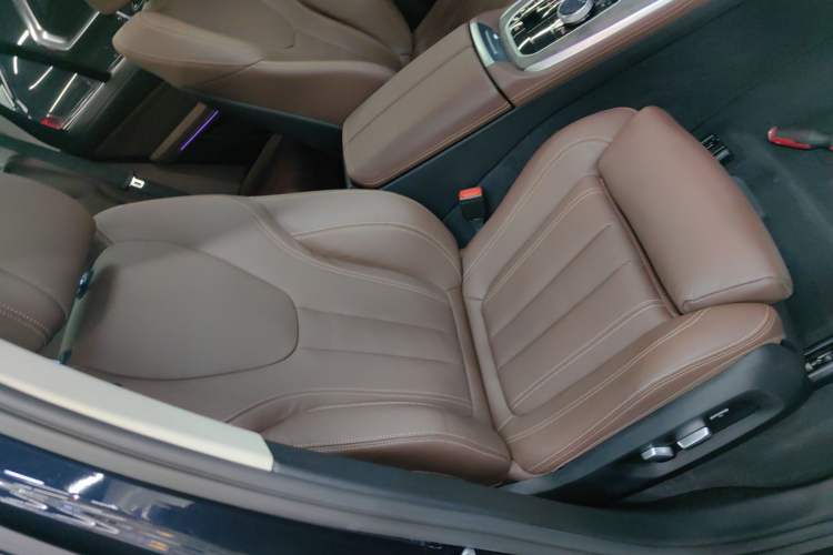 Used BMW X5 2021 Restyled xDrive30i M Sport Package Right Front Seat