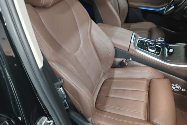 Used BMW X5 2021 Restyled xDrive40i M Sport Package Right Front Seat