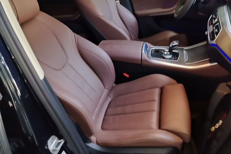 Used BMW X5 2021 xDrive40i M Sport Package Right Front Seat